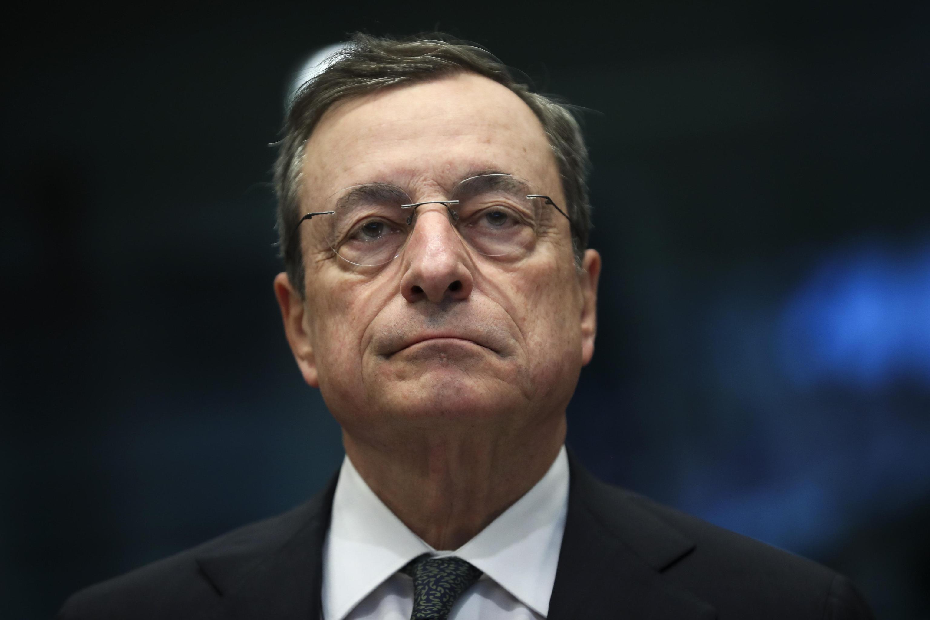 Draghi “allunga” i tassi negativi, Bce pronta a tutto