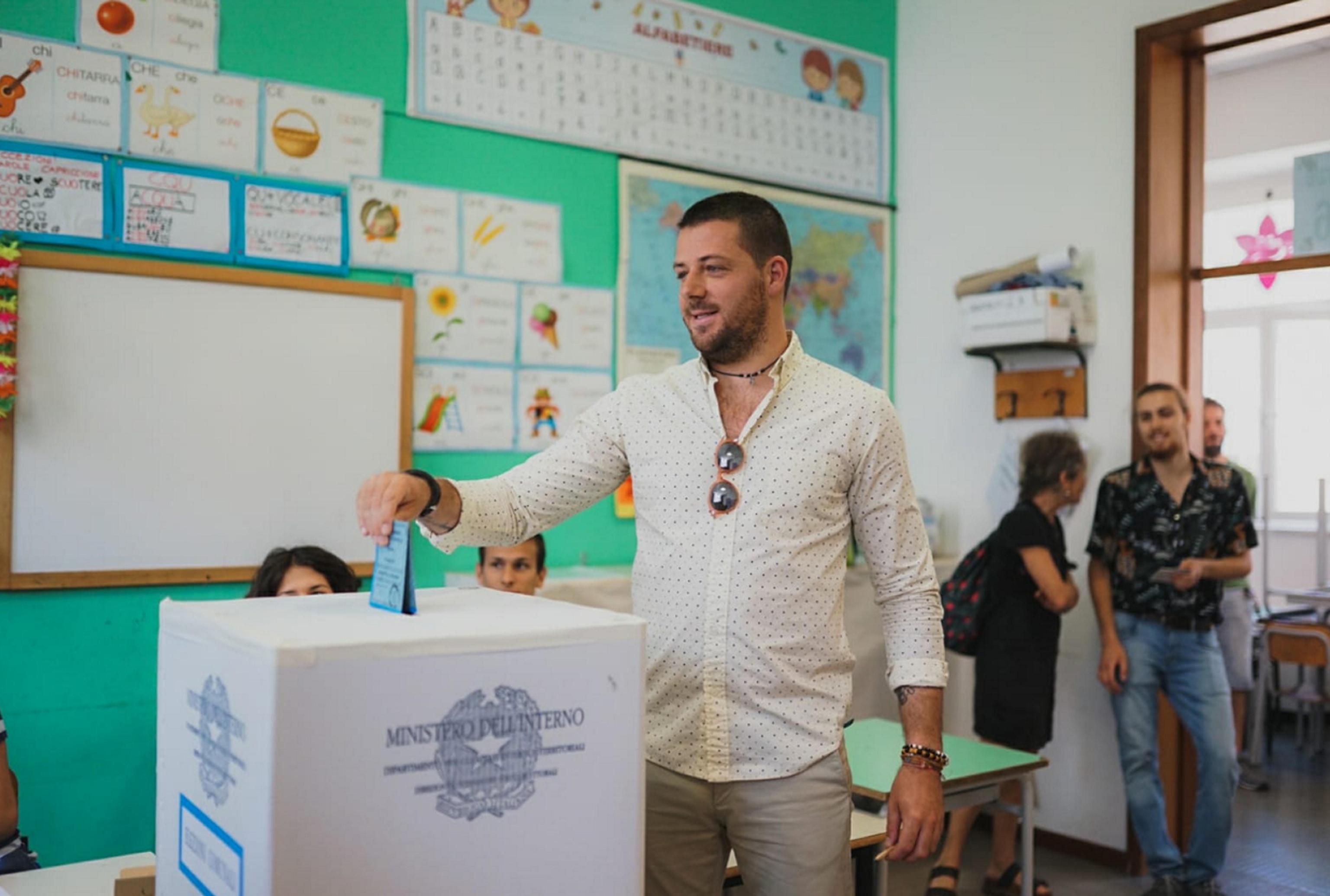 Presenti alle urne circa la metà