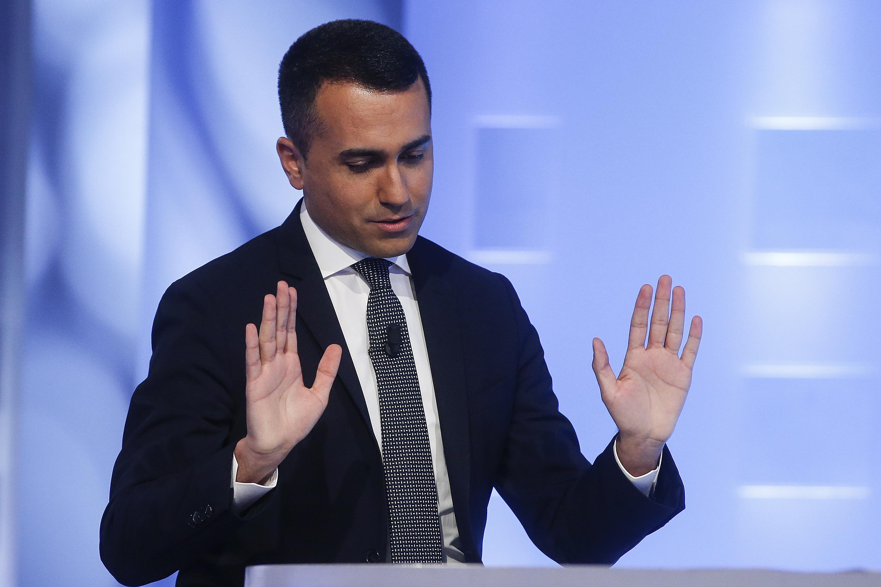 Di Maio: “Nessun rimpasto, no a Flat tax aumentando l’Iva”