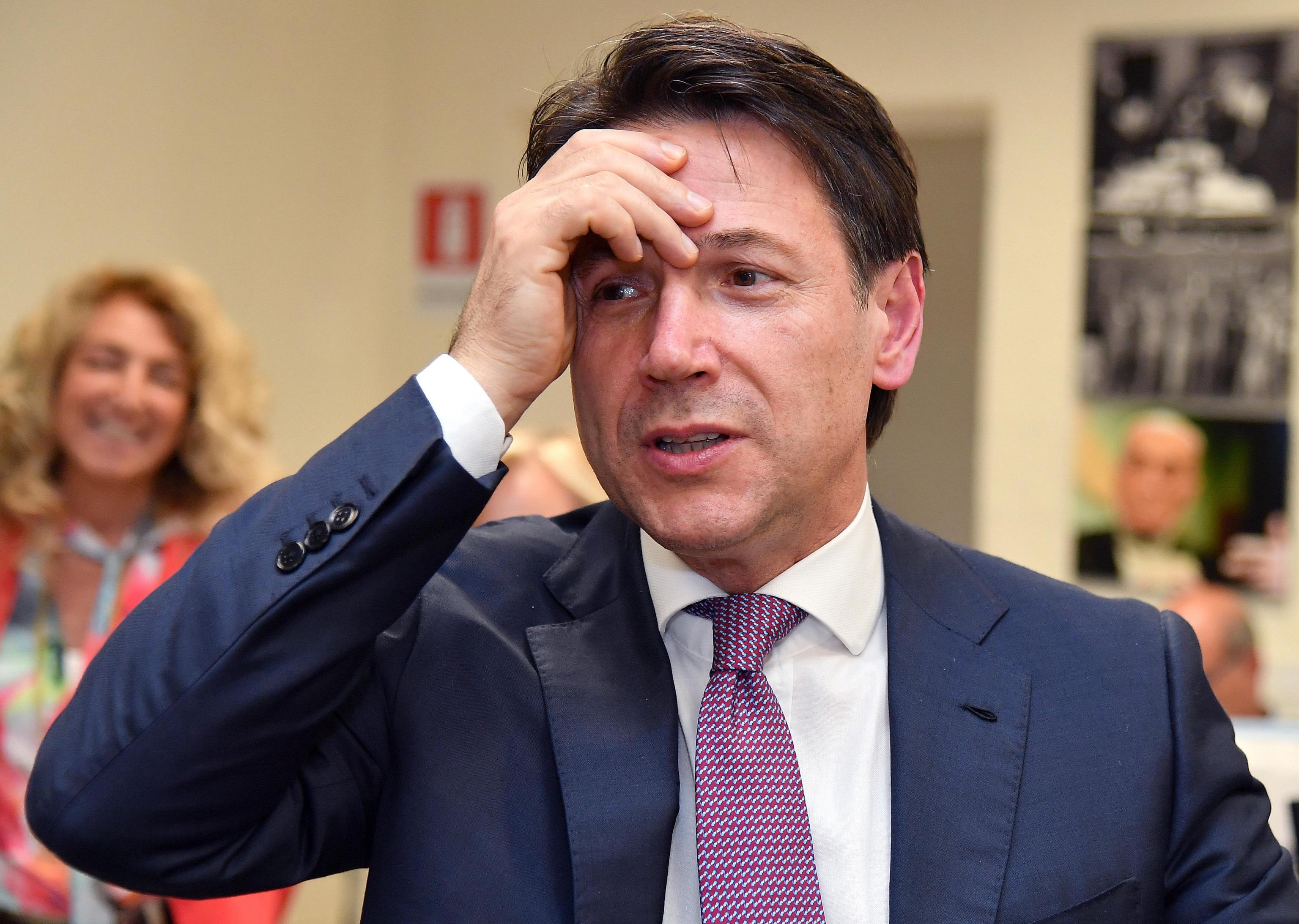 Macché tregua: rissa continua