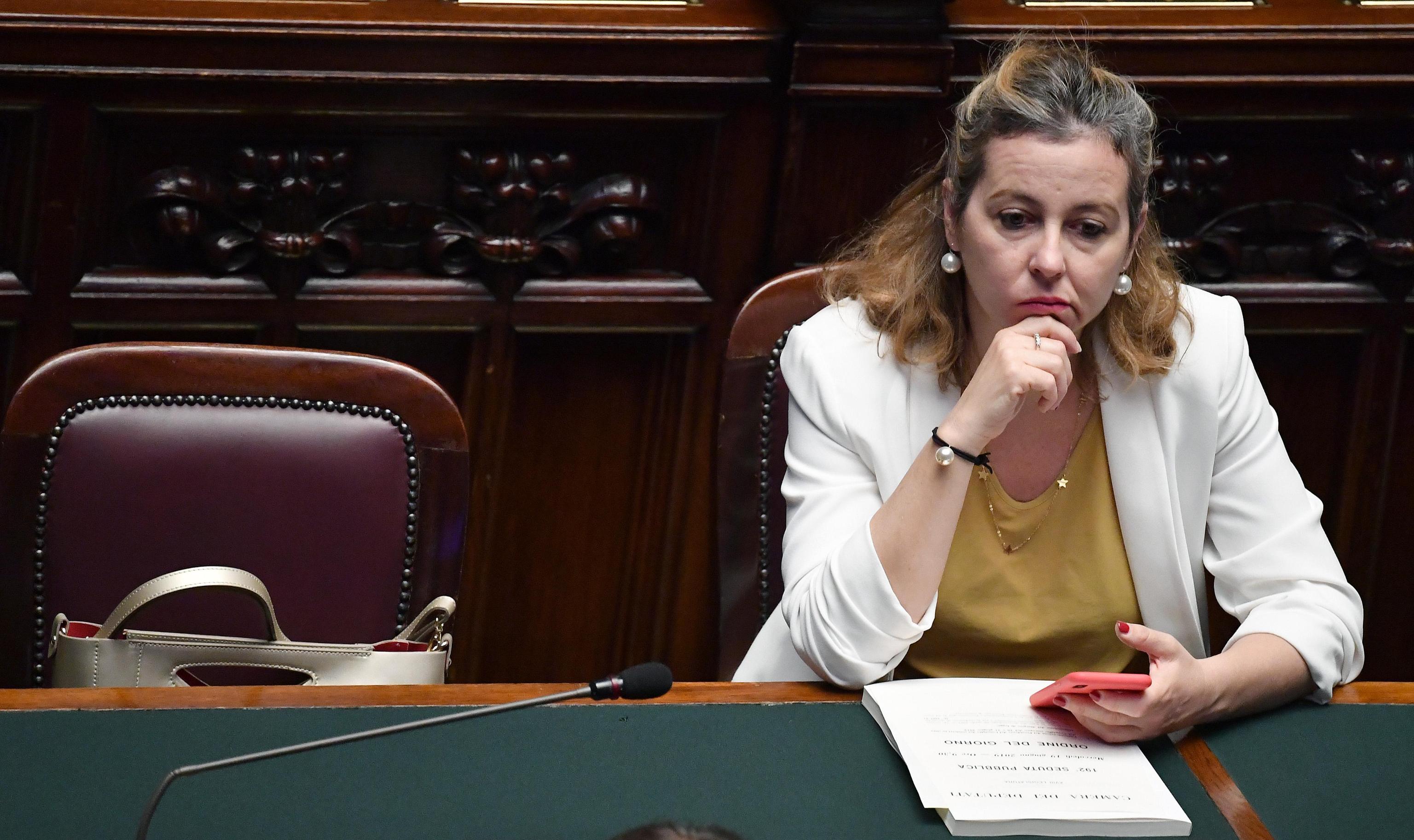 Sanità, Giulia Grillo: “Aumentare i salari”