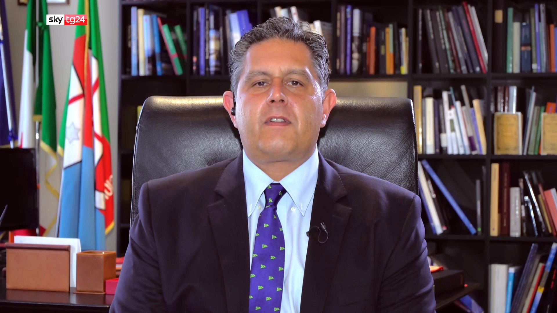 Forza Italia, Toti “archivia” il Cavaliere e si candida leader