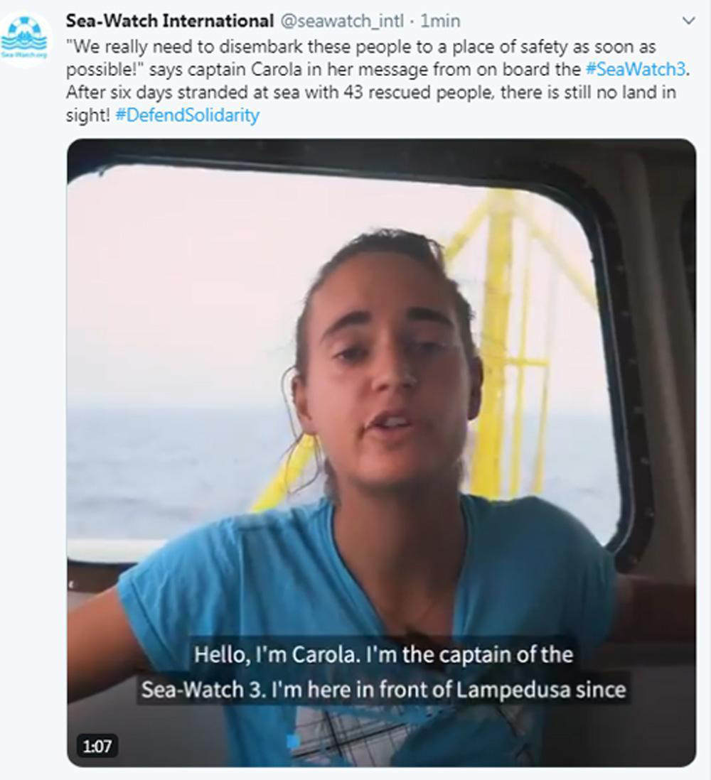 La Sea-Watch 3 fa rotta verso Lampedusa e scatena il panico