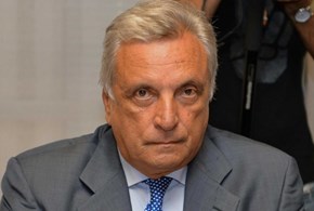 Arturo Diaconale conduce “Stampa e Regime”