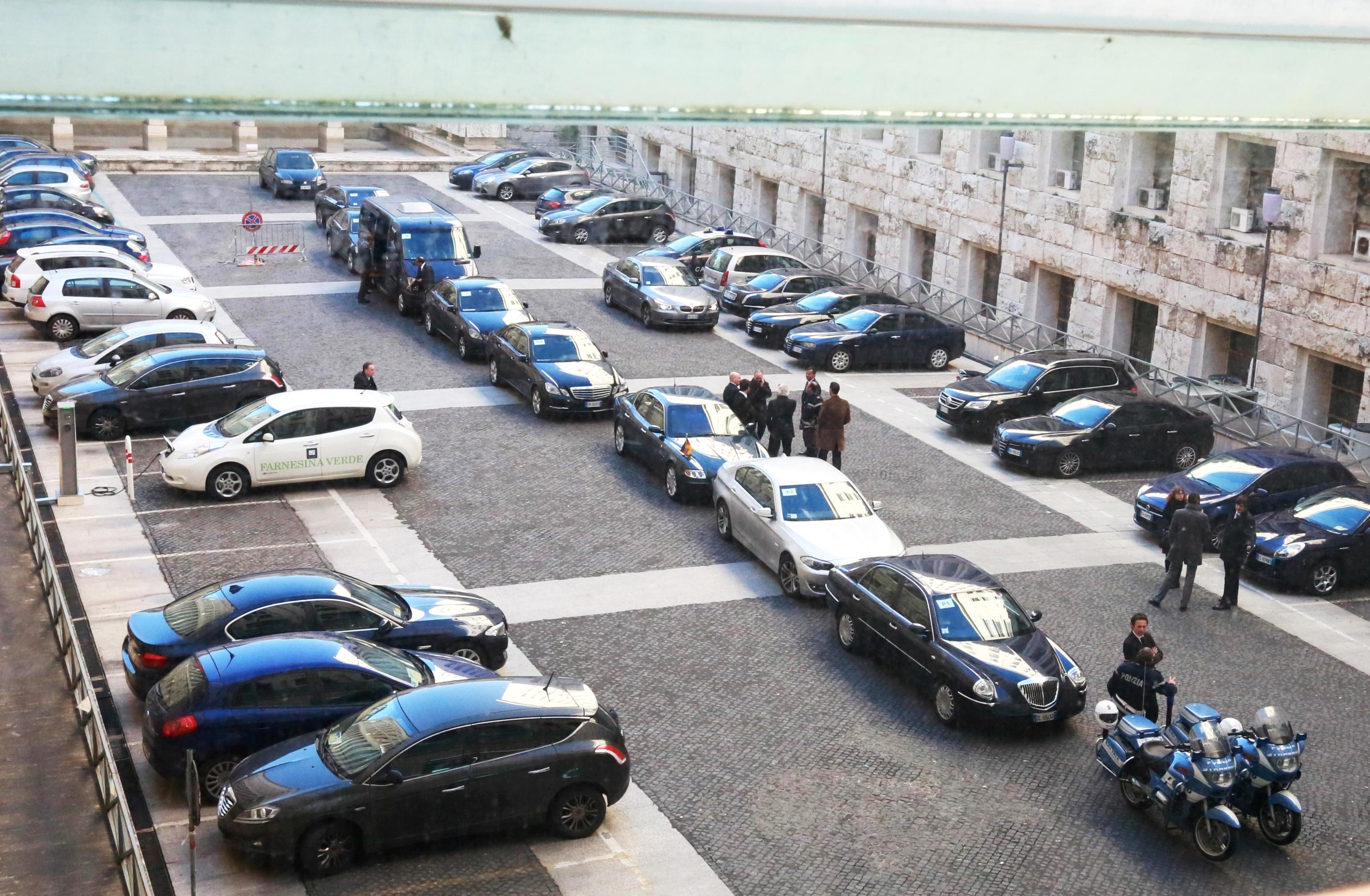 Salvini: “Nuova direttiva scorte, in un anno 49 in meno”