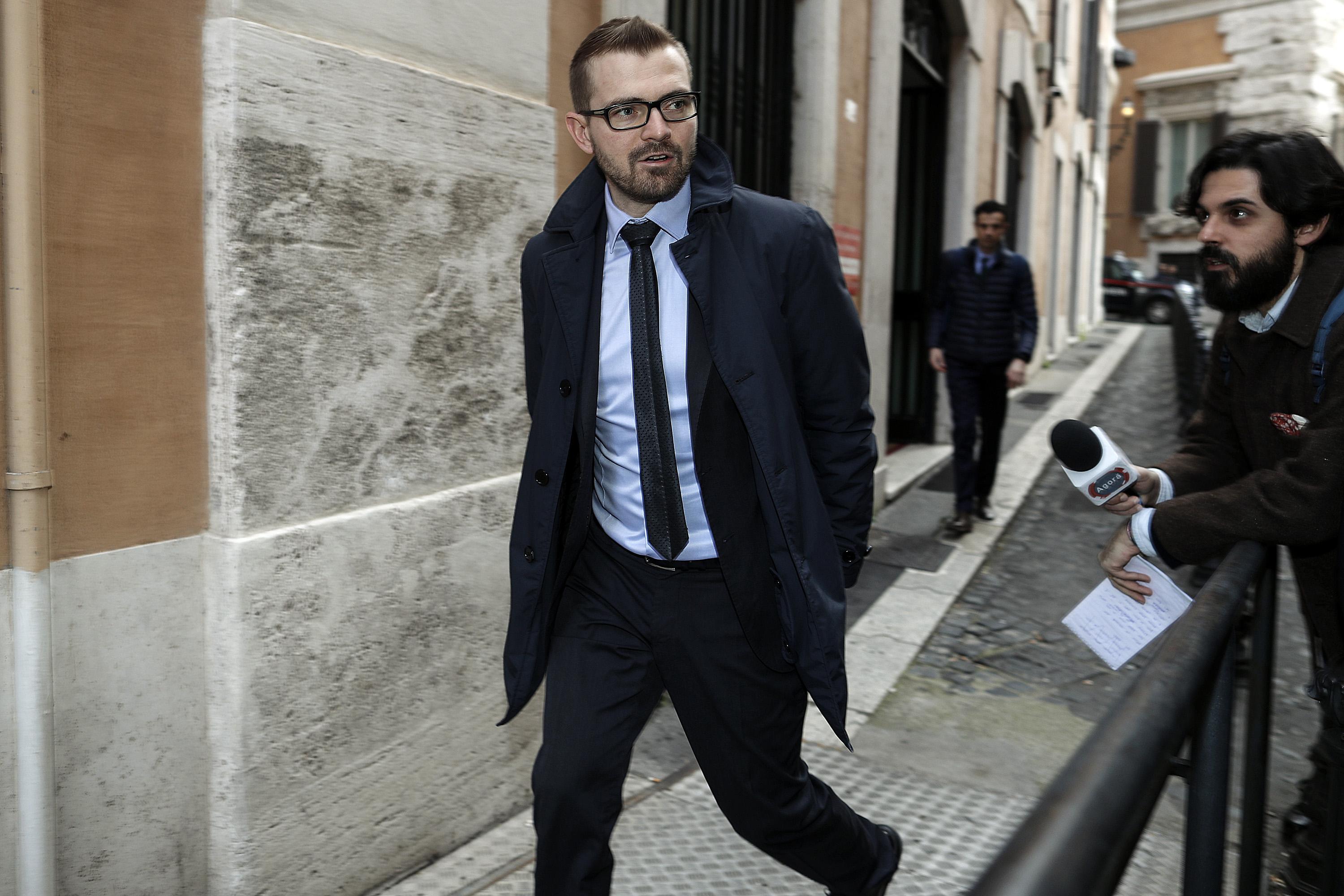 Commissione finanziamenti partiti, Valente al Pd chiede di votare sì