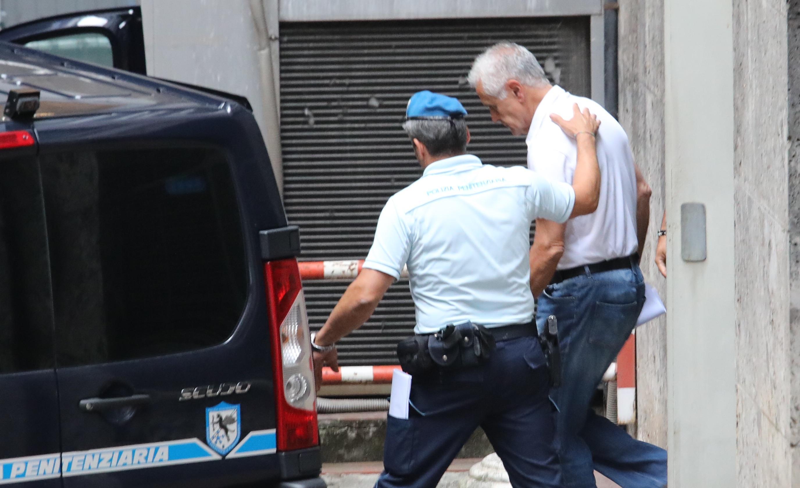 Formigoni “accetta” la condanna e chiede di fare volontariato