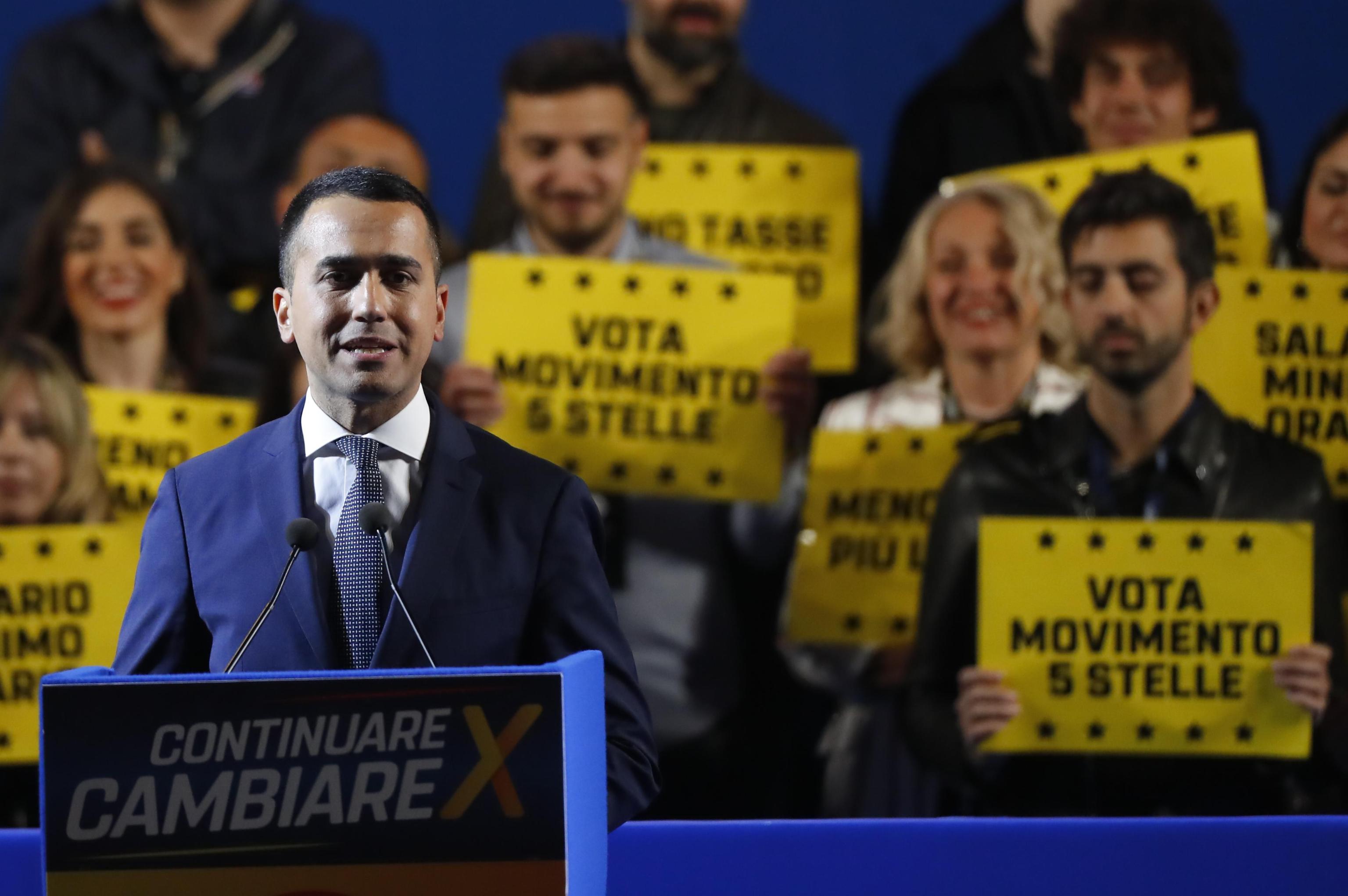 La crisi nelle mani dei Cinque Stelle