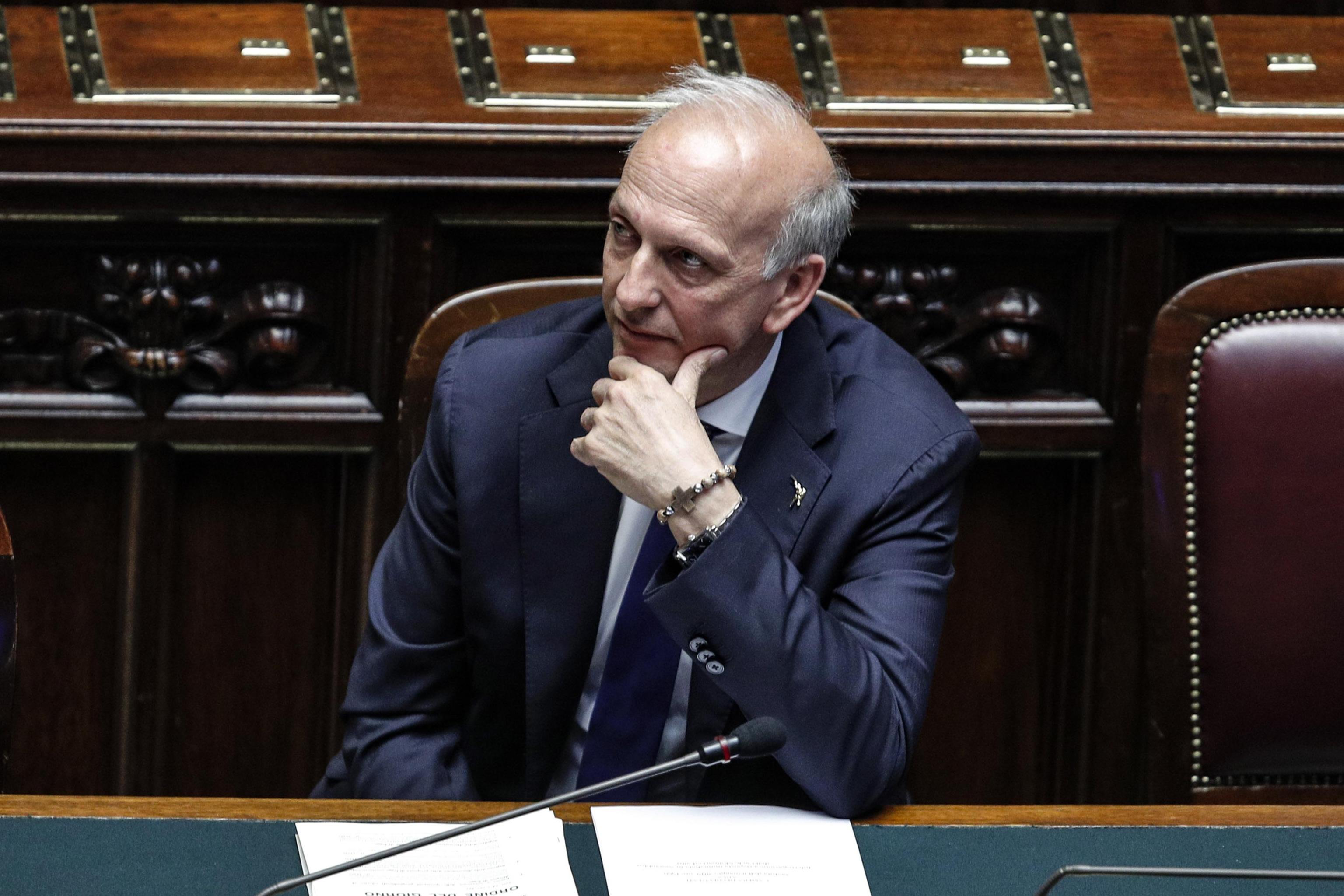 Scuola, Bussetti: “Concorso entro 2019, soluzione per precari”