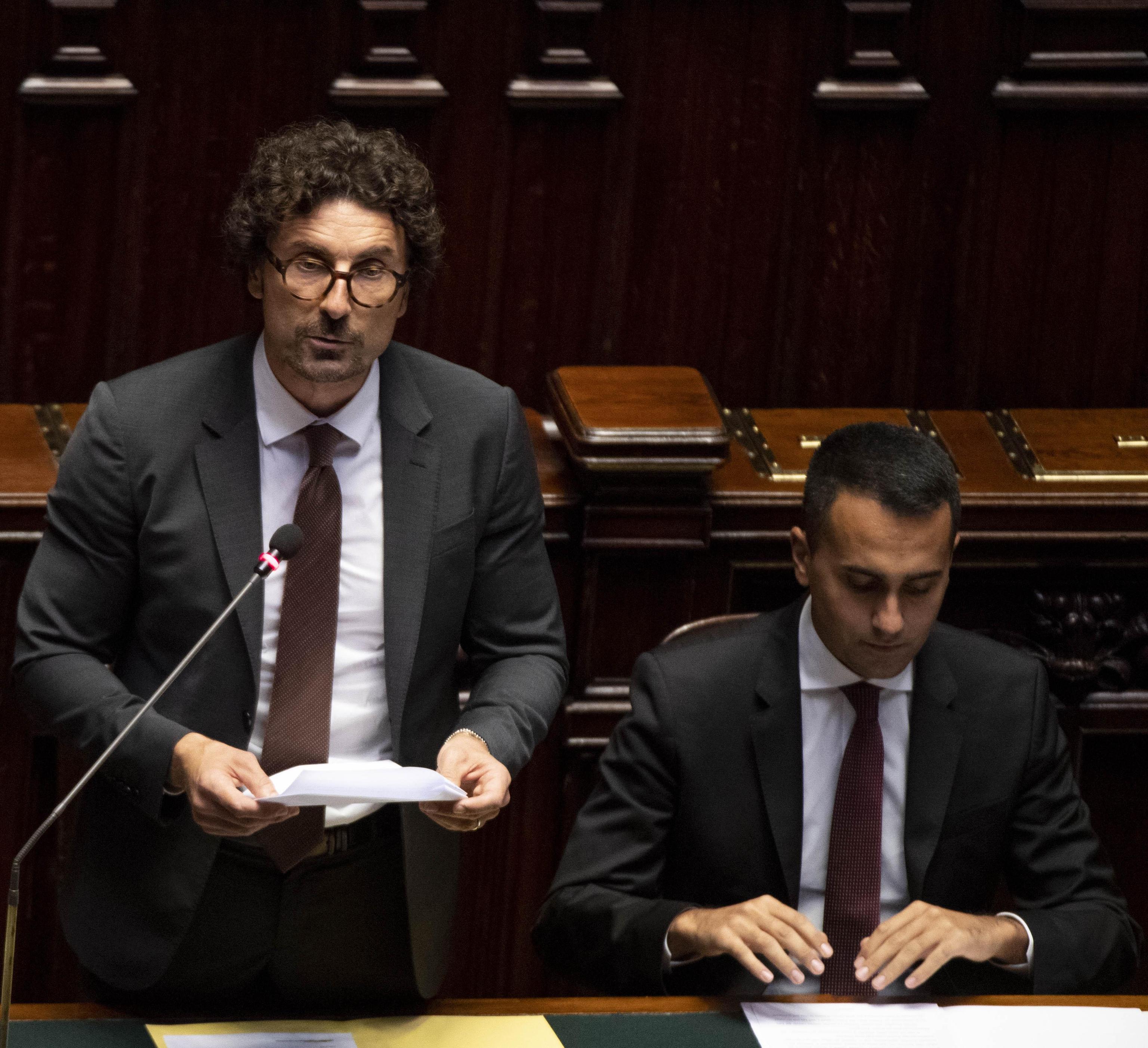 Grilletti, toglietevi da torno