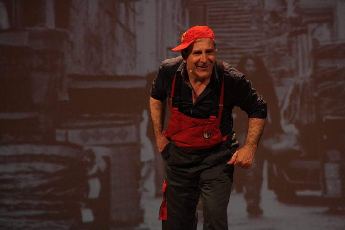 All’ombra del Vesuvio una lava di risate