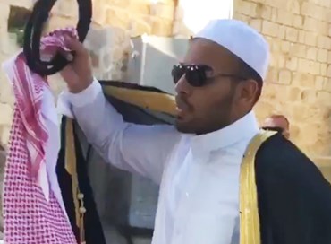 Perché i palestinesi aggrediscono un saudita?