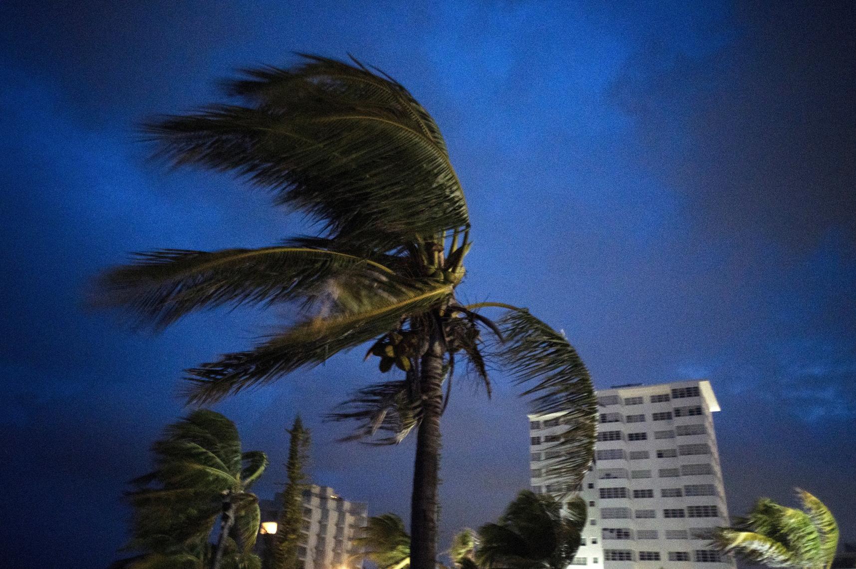 Usa, l’uragano Dorian investe le Bahamas