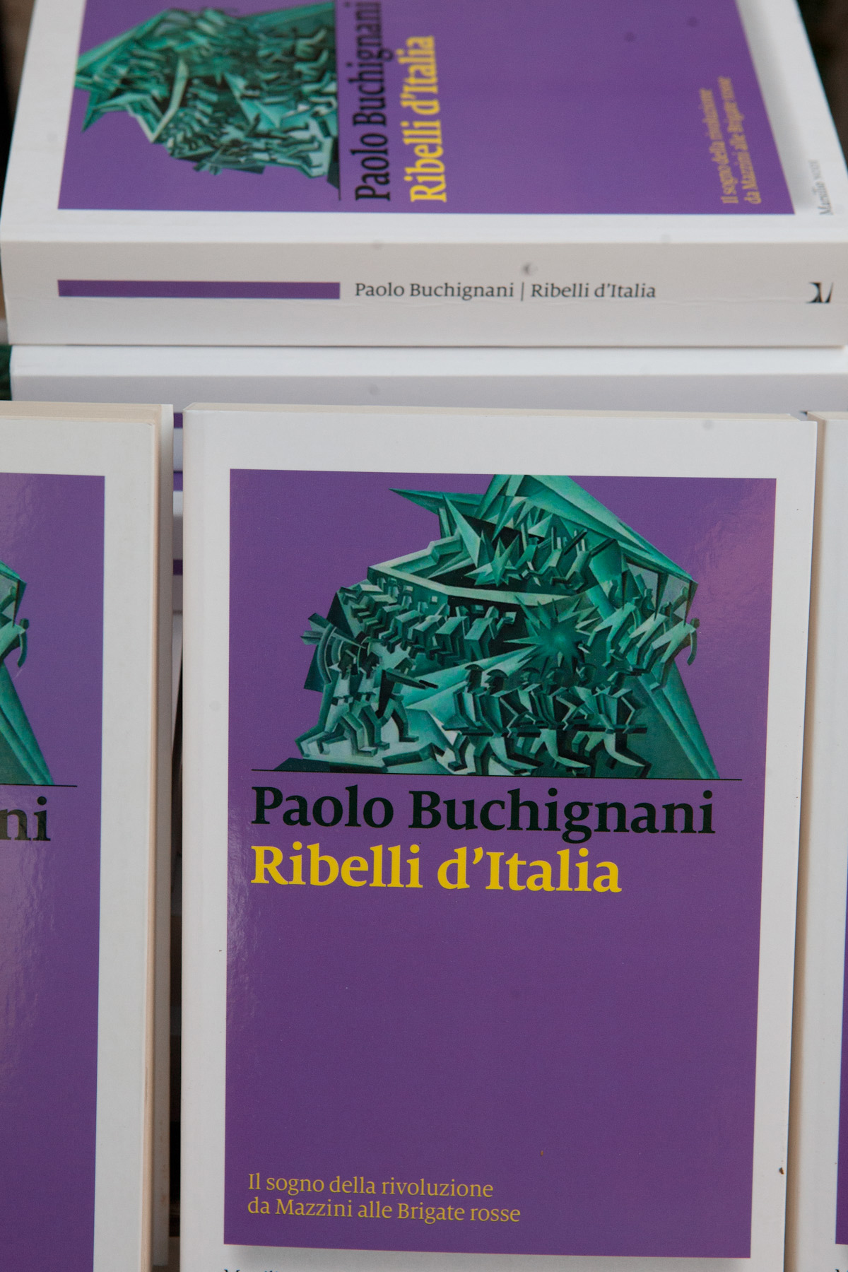 Ribelli siamesi /1. Massimalismo rosso e nero