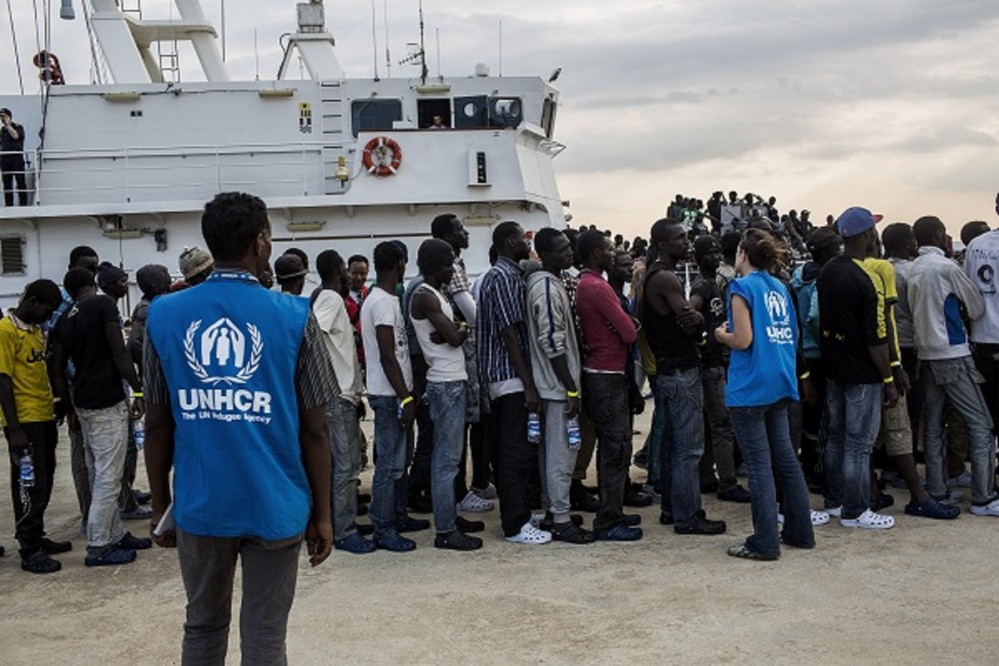 Migranti, Unhcr evacua 98 rifugiati da Libia in Italia 