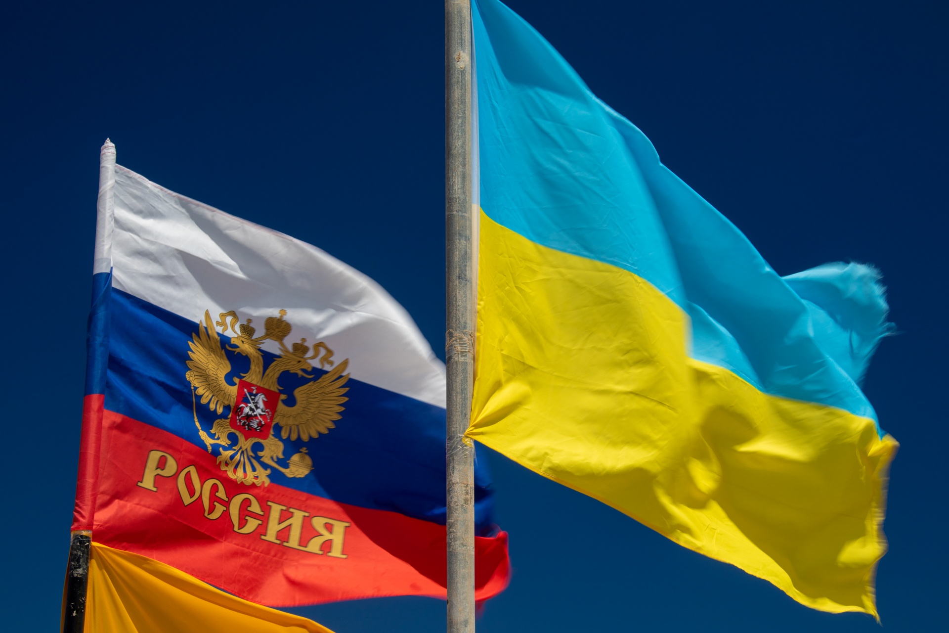 L’Ue, la violazione dei diritti in Ucraina e le sanzioni alla Russia 