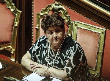 La Bellanova apre le braccia (e i porti) ai migranti