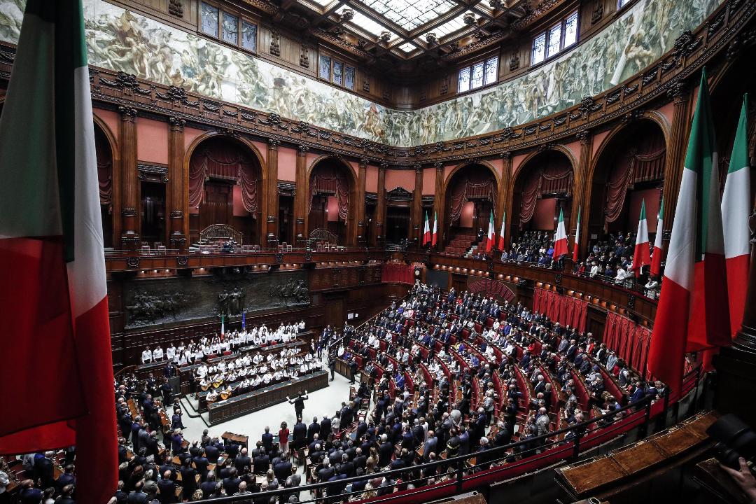 Camera, Taglio dei parlamentari: primo sì dalla Commissione 