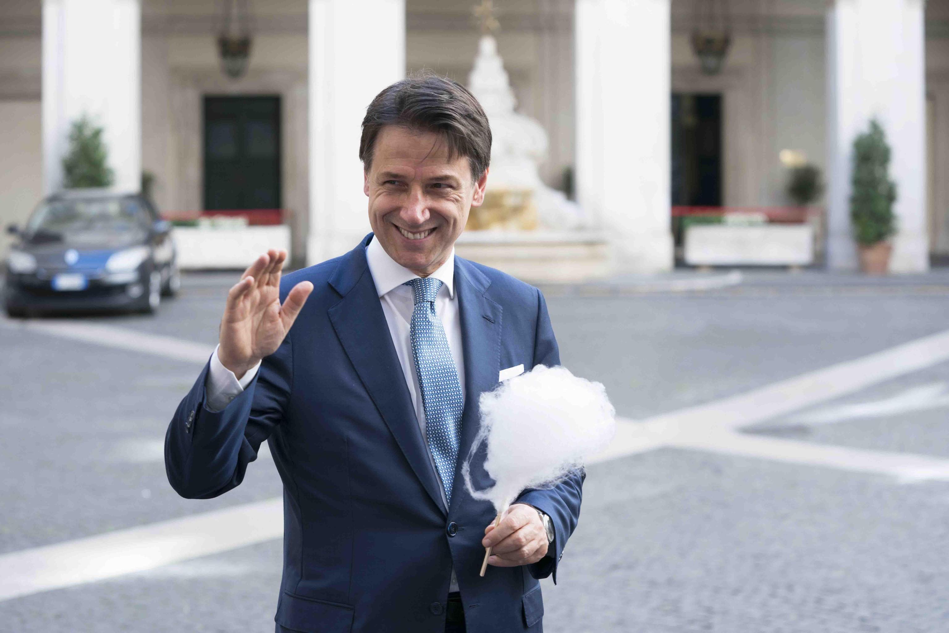 Agente “Giuseppi” Conte al servizio di sua maestà