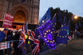 Brexit, intesa raggiunta: esulta Johnson ma Dup dice “No”