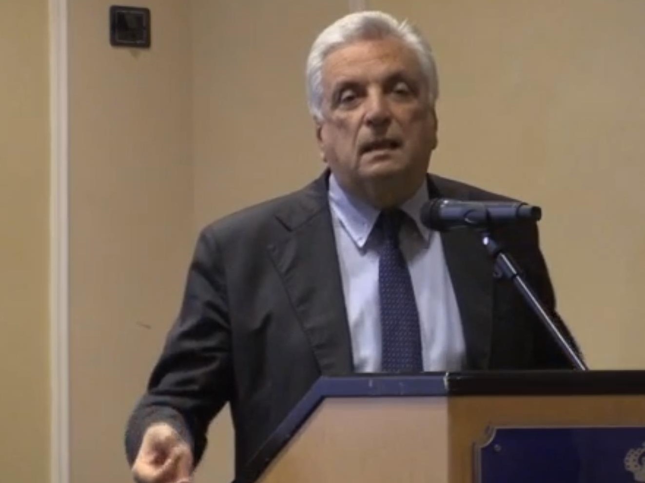 Destra Liberale, parla Diaconale