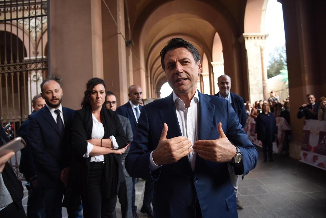 Conte premia l’asse bancario “franco-tedesco”