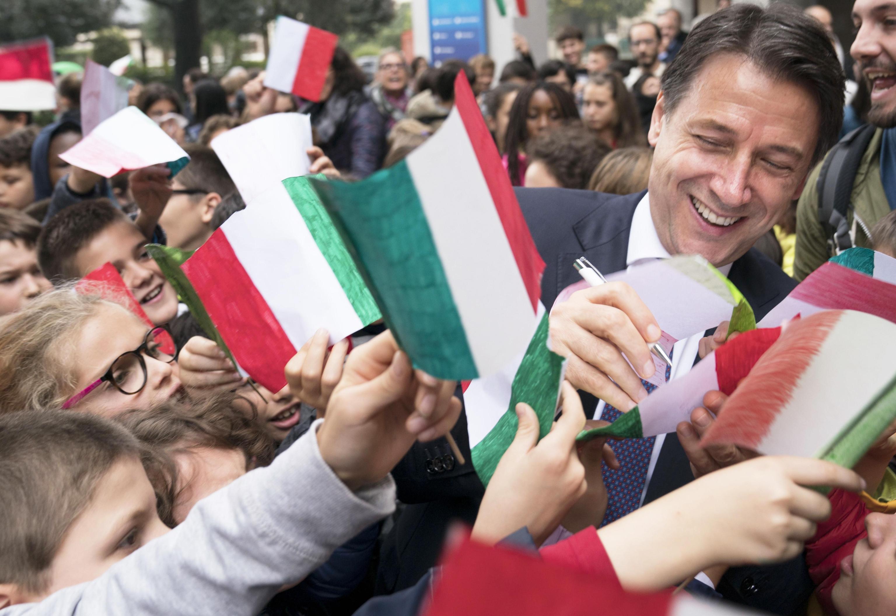 Concavo e convesso ma soprattutto caduco