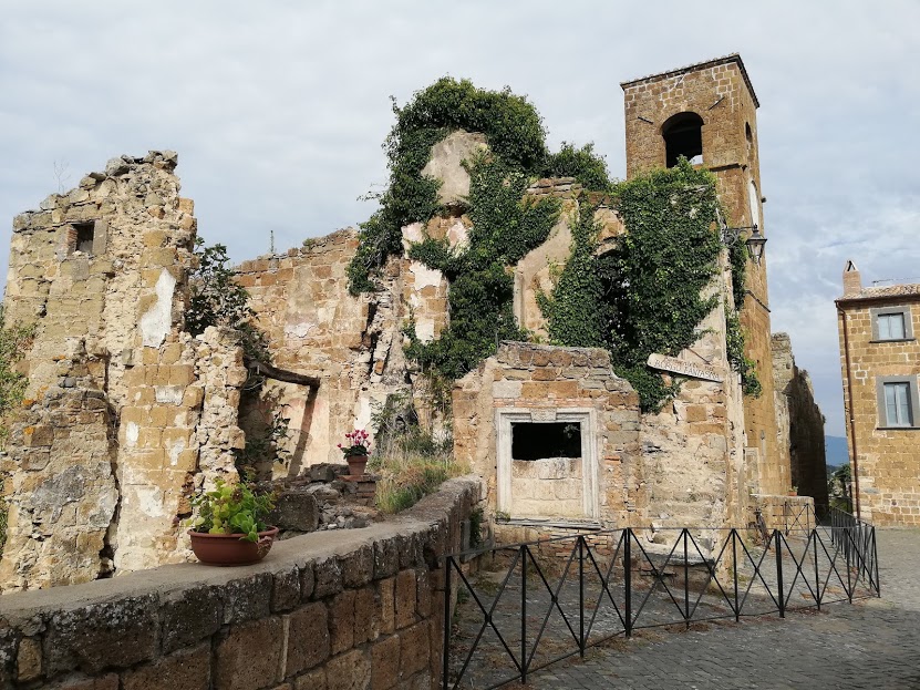 Le “Macchine Parlanti” in mostra nel borgo antico di Celleno 