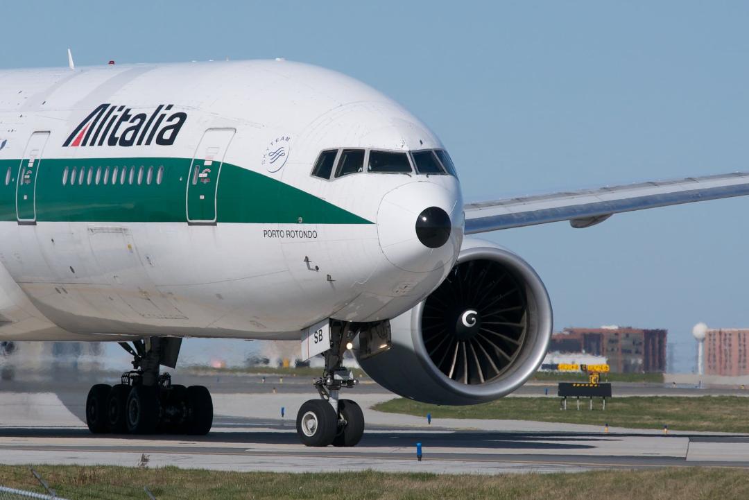 Alitalia, peggiorano i conti: Ipotesi Lufthansa