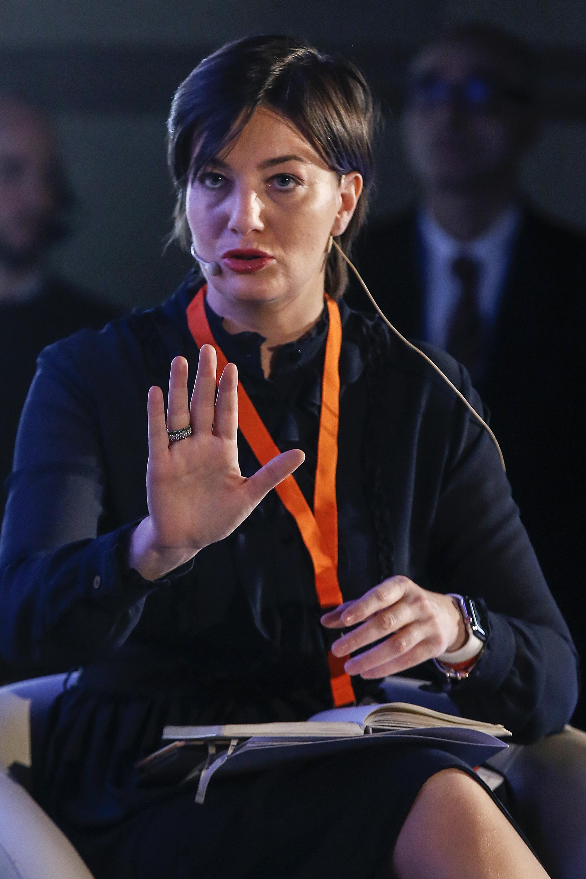 Lara Comi: annunciazione di manette a gogò