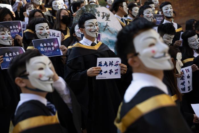 Hong Kong, domenica voto locale tra le proteste