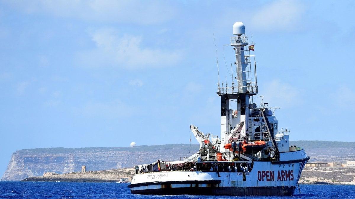 Migranti, Open Arms: assegnato Taranto come porto di sbarco