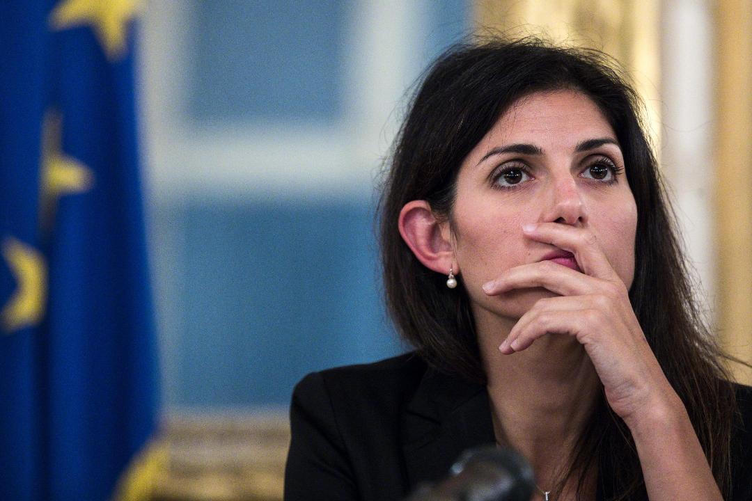 Caos rifiuti: scontro totale Comune-Regione