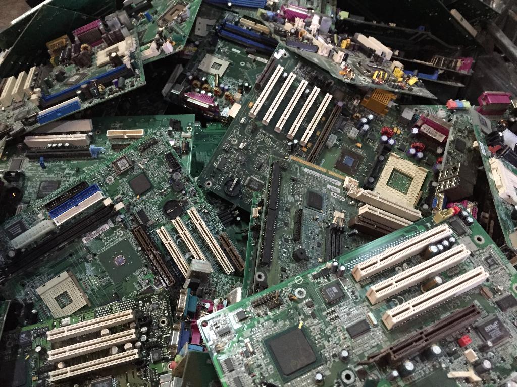 Il Buco nero dei Raee