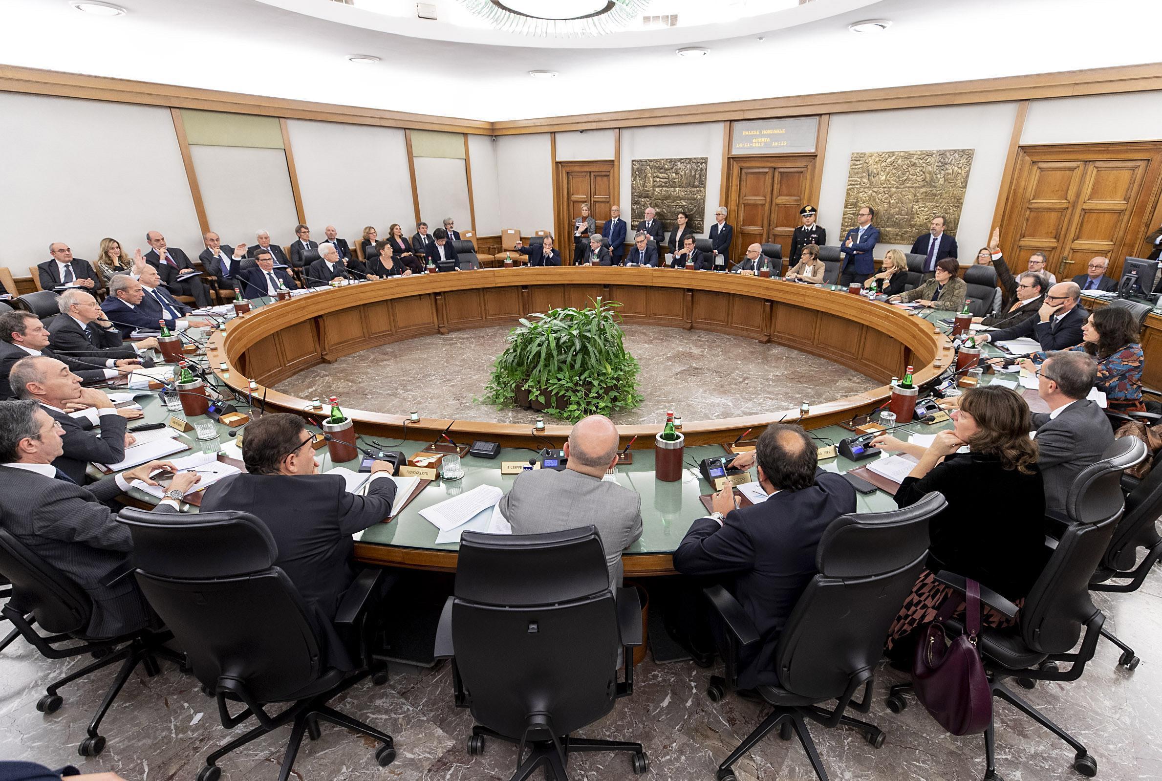 Bonafede l’ha scordato o è scappato? Meglio estrarre a sorte i magistrati del Csm