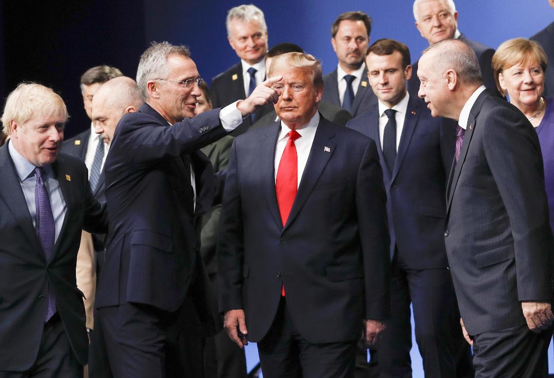 Trump-Macron, scontro su web tax e Nato