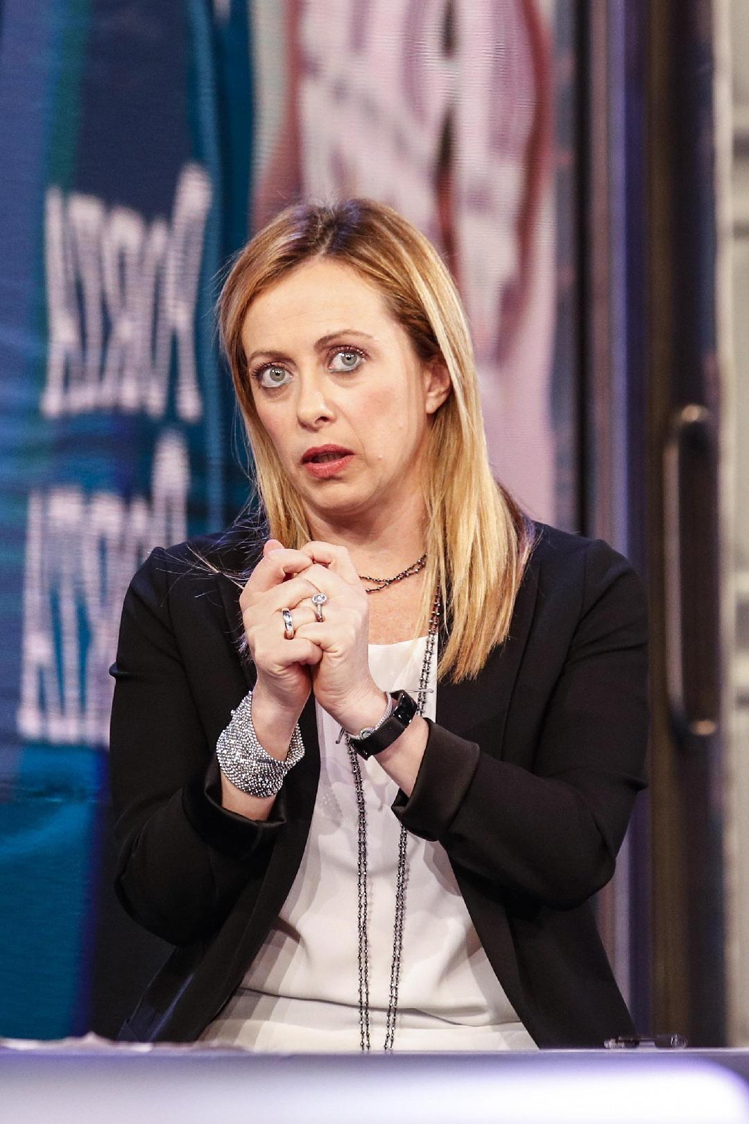 Sondaggio: Lega e Pd in calo, Fratelli d’Italia sfonda quota 10 per cento