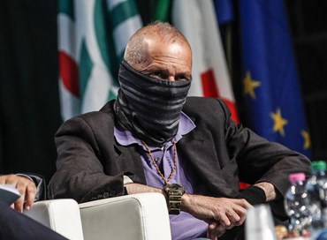 L’ultima moda: rovinare le ricorrenze dei gesti eroici