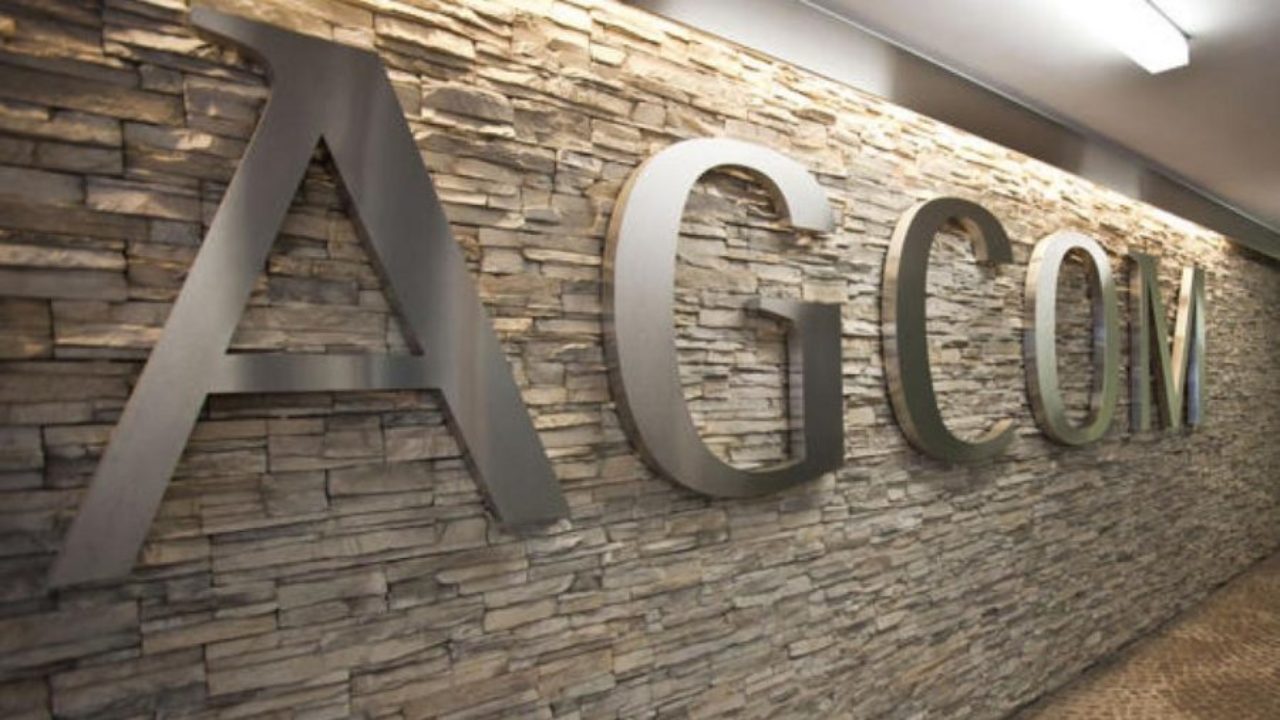 Agcom multa operatori su costi a fine credito prepagate