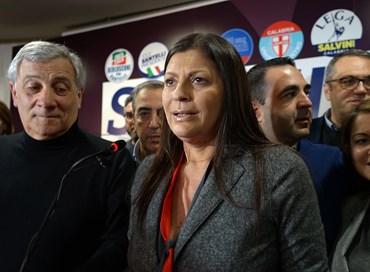 Forza Italia: niente liscio, solo tarantella