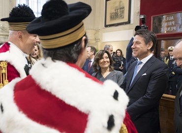 La cerimonia che serve per “cantarle” a chiunque