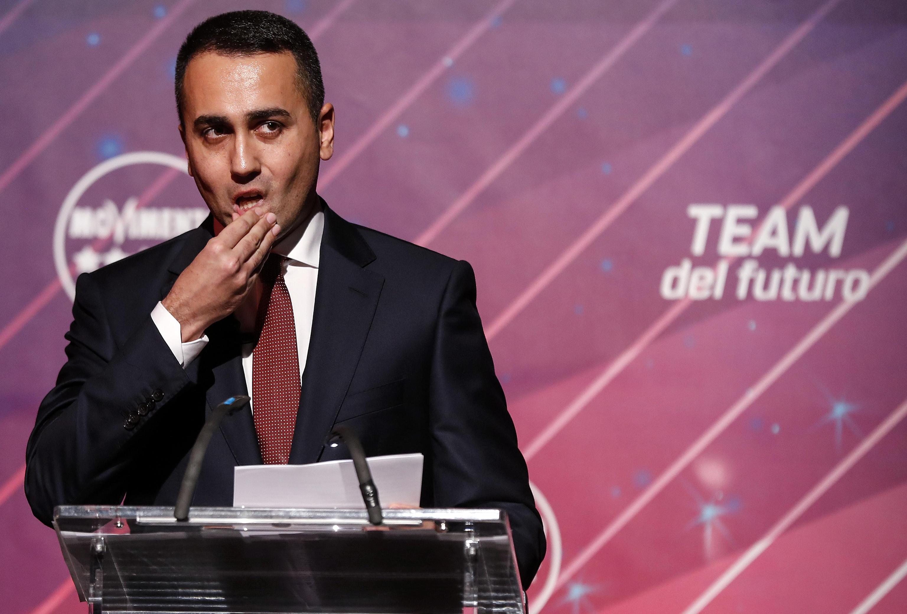 I grillini protestano contro se stessi al Governo