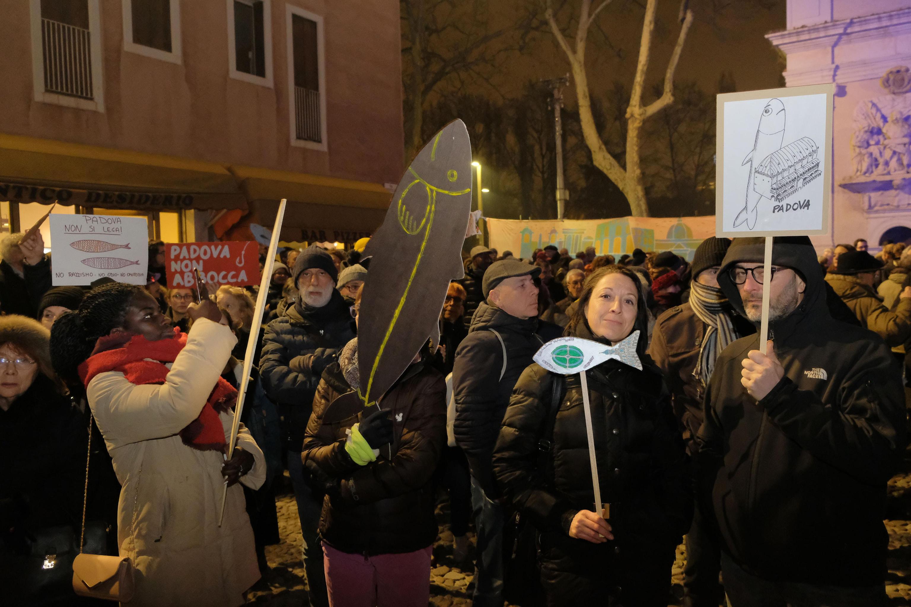 Sardine vs Salvini: duello a distanza in Veneto