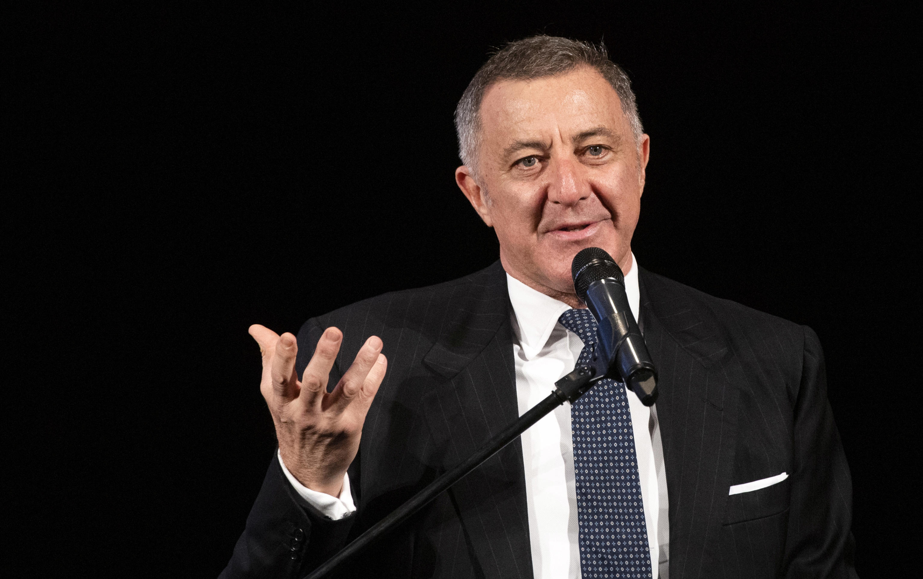 In odio a Barbareschi? Dies irae per l’Eliseo?