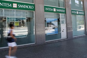 Intesa Sanpaolo lancia a sorpresa offerta su Ubi Banca 