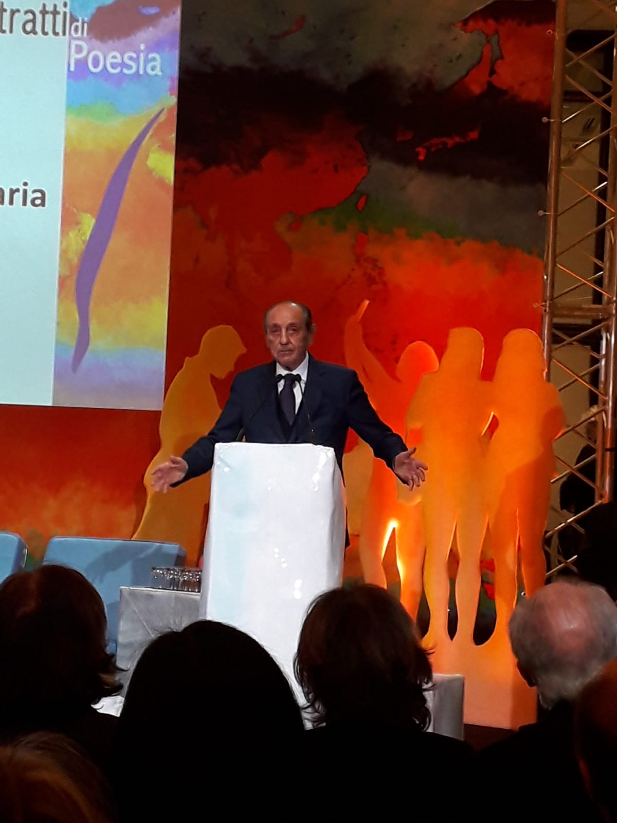 La crisi italiana e la disattenzione per la poesia