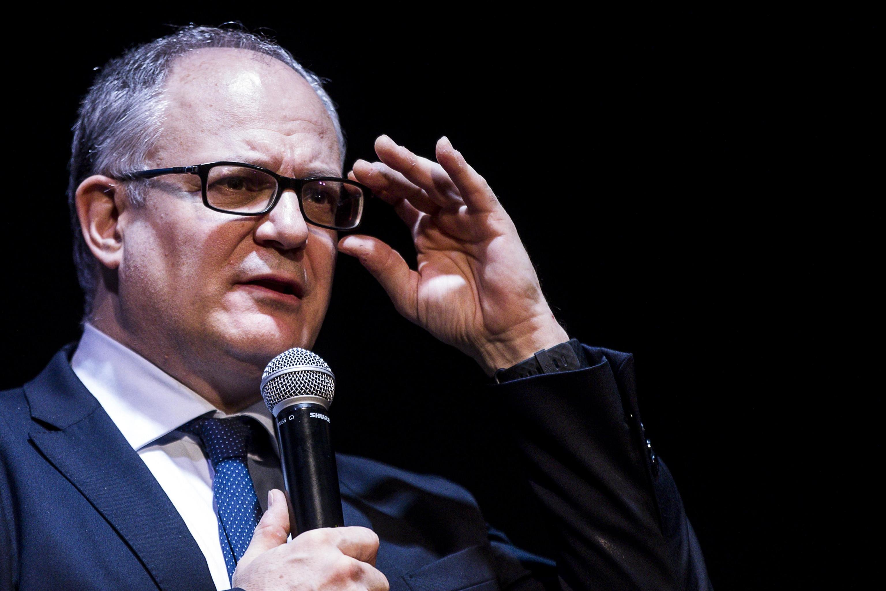 Coronavirus, Gualtieri: “Pronti indennizzi e finanziamenti”