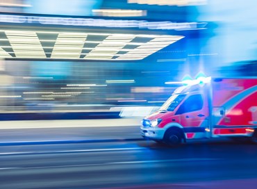 Una velina per cancellare l’emergenza