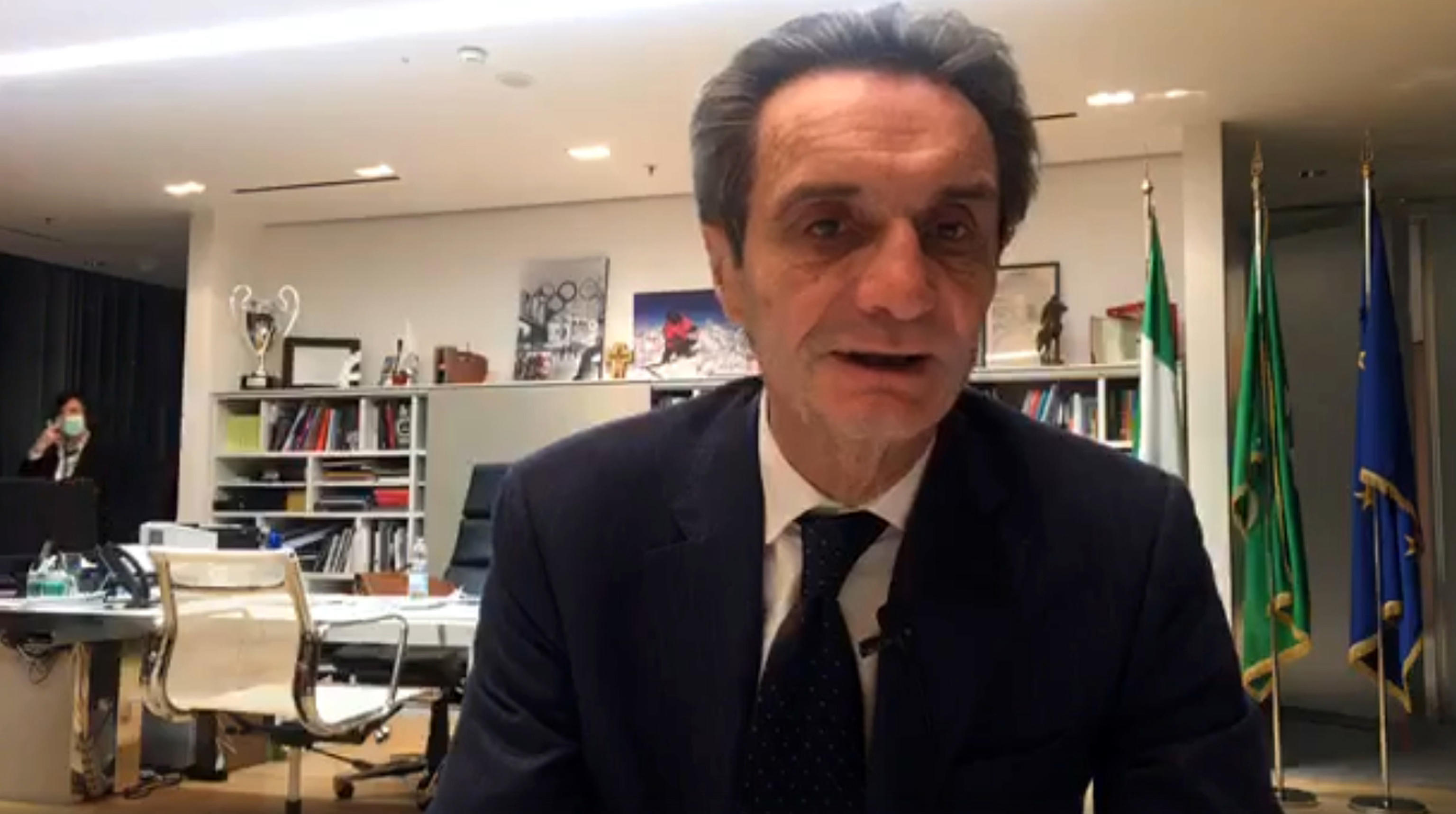 Coronavirus, Fontana: “Non riapro la Lombardia senza l’Ok dei tecnici” 