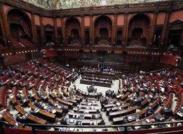 È vietato tenere in vita il Parlamento morto